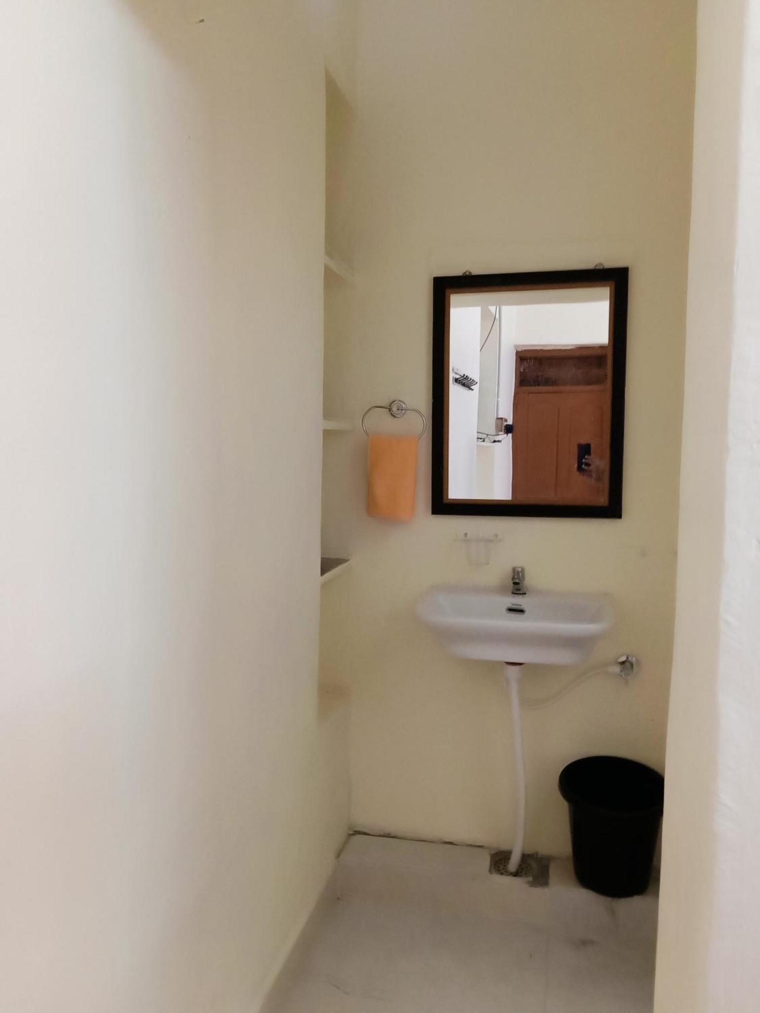 Mahesh Guest House Hampi Exterior photo