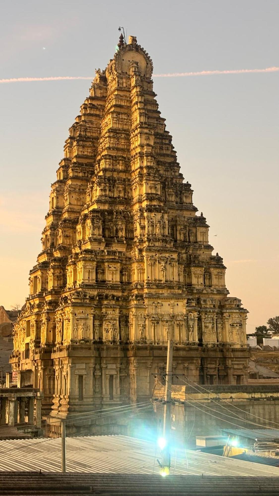Mahesh Guest House Hampi Exterior photo